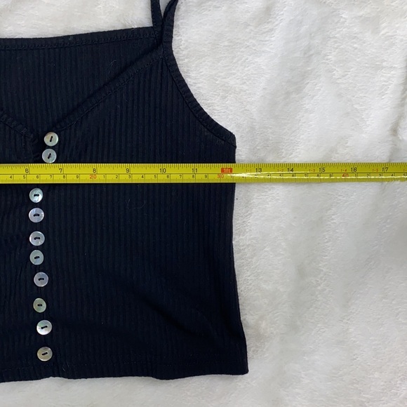 🖤🤩 Goth Black Cropped Tank - Picture 3 of 3